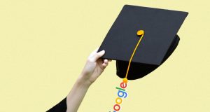 Google in competizione con le università: la laurea in soli 6 mesi Google è ambizioso ed entra in scena con una nuova iniziativa: le lauree brevi - anzi brevissime - ed economiche, spingendosi a competere con le università.