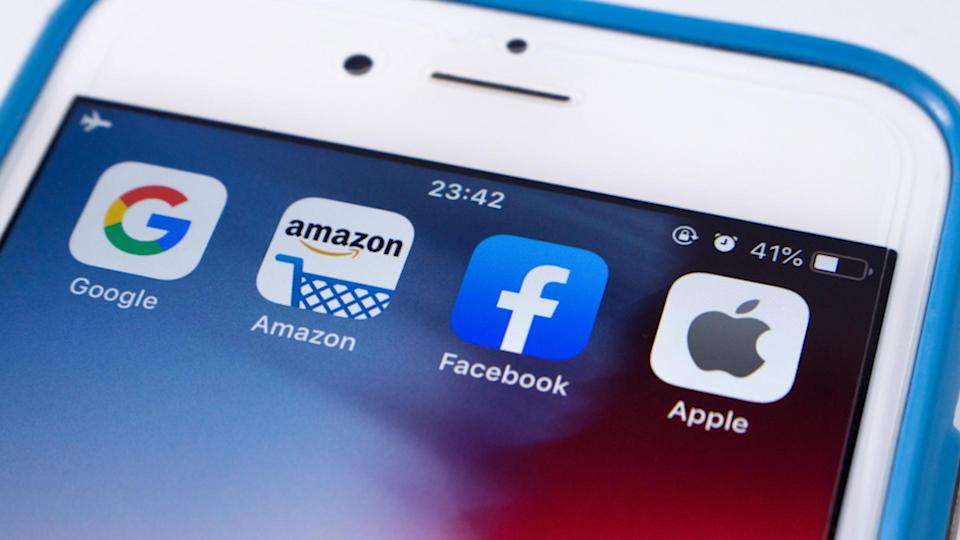 apple Facebook e amazon profitti da record