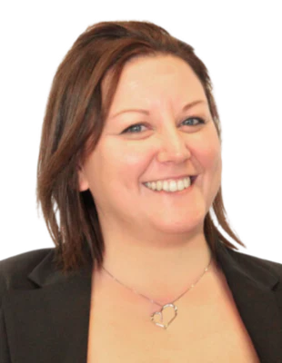 Laura Cavioni - It Operation Analyst di Vivienne Westwood - intervista su EcommerceGuru In-house vs. Outsourcing Ecommerce con Laura Cavioni di Vivienne Westwood